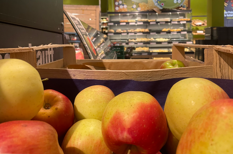 Äpfel bei EDEKA Georg vom Hof Birkenhöhe