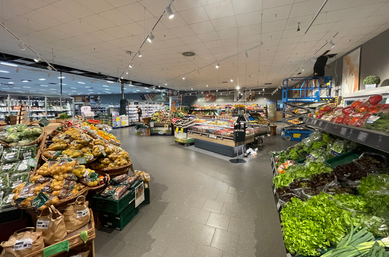 Neue Obst- und Gemüseabteilung nach Umbau EDEKA Georg in Idstein