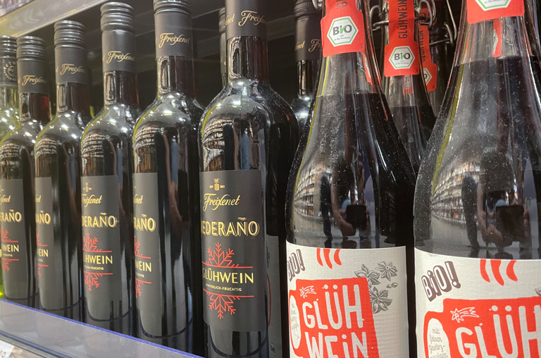 Bio-Glühwein udn Freixenet Glühwein bei EDEKA Georg