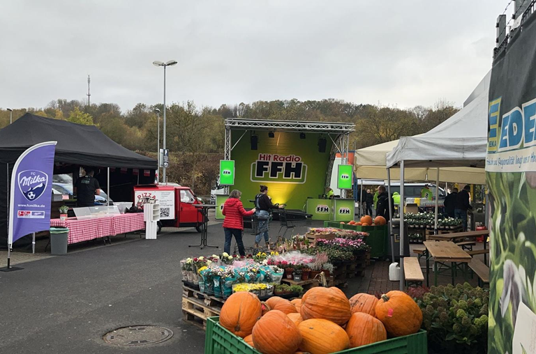 Vor wie im Markt hatte EDEKA Georg ein großes Programm zur Eröffnung des neuen Marktes in Idstein aufgezogen