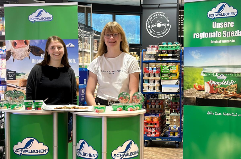 Schwälbchen mit einem Stand zur Eröffnungsfeier in Idstein