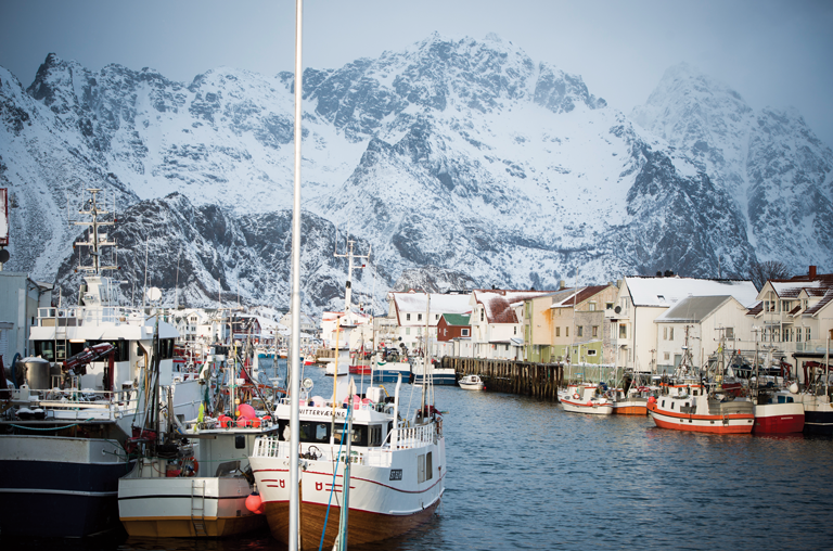 Das Fischerdorf Henningsvaer auf den Lofoten