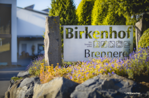 BIRKENHOF-BRENNEREI Außenschild