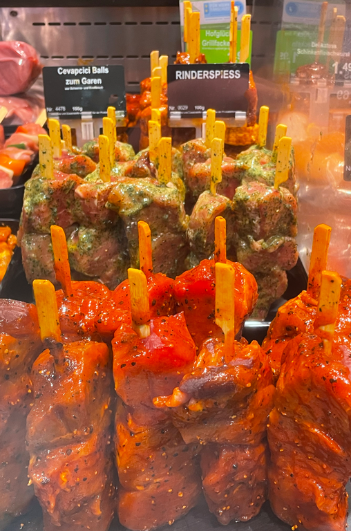 Hausgemachte Spieße bei EDEKA Georg in Riedberg