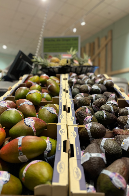 Mangos und Avocados bei EDEKA Georg