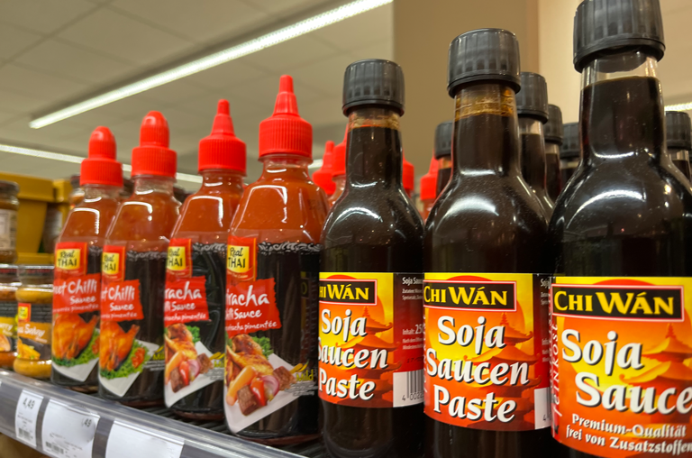 EDEKA Georg internationales Sortiment; ChiWan Soya Sauce