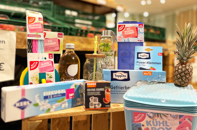 Non wie Kühelboxen, Eiswürfelformen, Eiswürfelbeutel und Trinkflaschen
