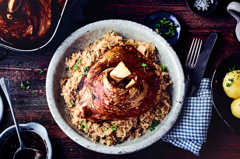 Rezept EDEKA Schweinshaxe mit Biersauce