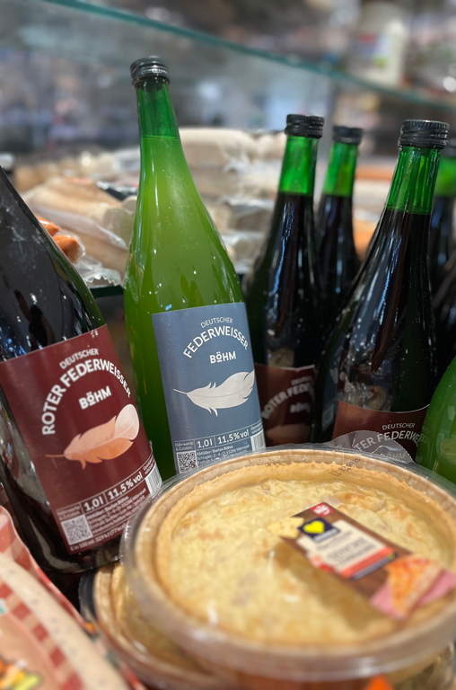 Böhm Federweißer und Zwiebelkuchen bei EDEKA Georg