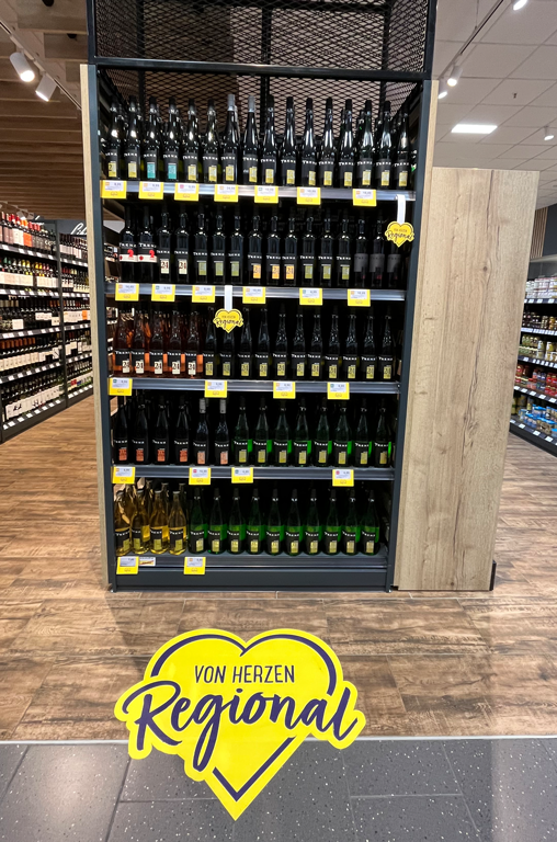 von Herzen regional EDEKA Georg, Schloss Vaux Regal