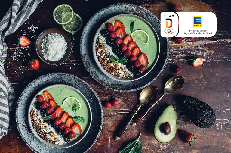 EDEKA Rezept für Avocado Beeren Bowl